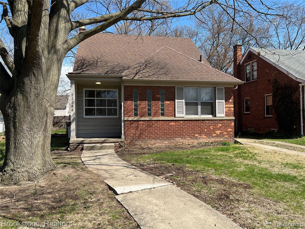 23280 Forest Street Property Photo 1