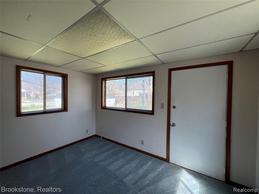 23280 Forest Street Property Photo 17