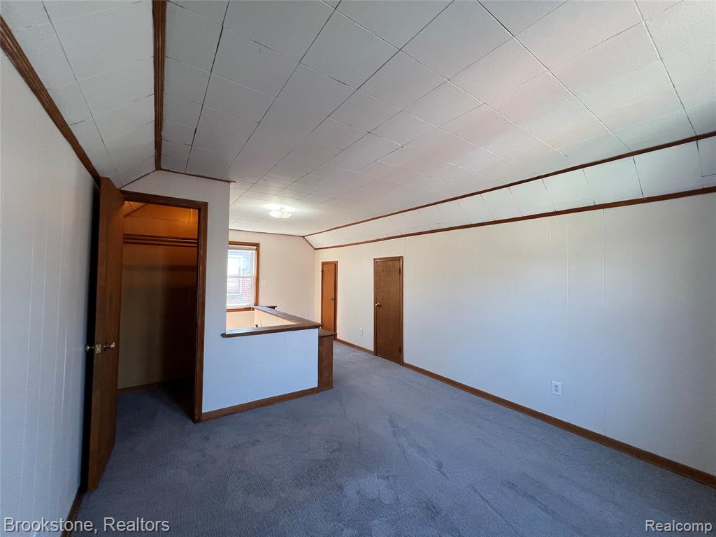 23280 Forest Street Property Photo 21