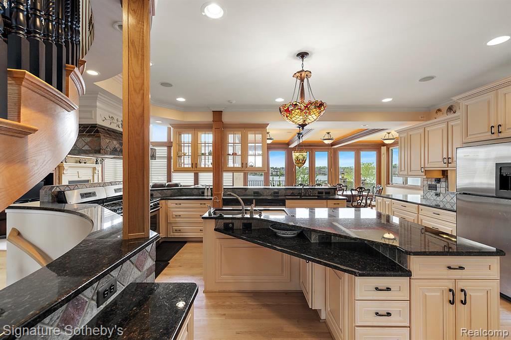 10611 Lighthouse Point Property Photo 10