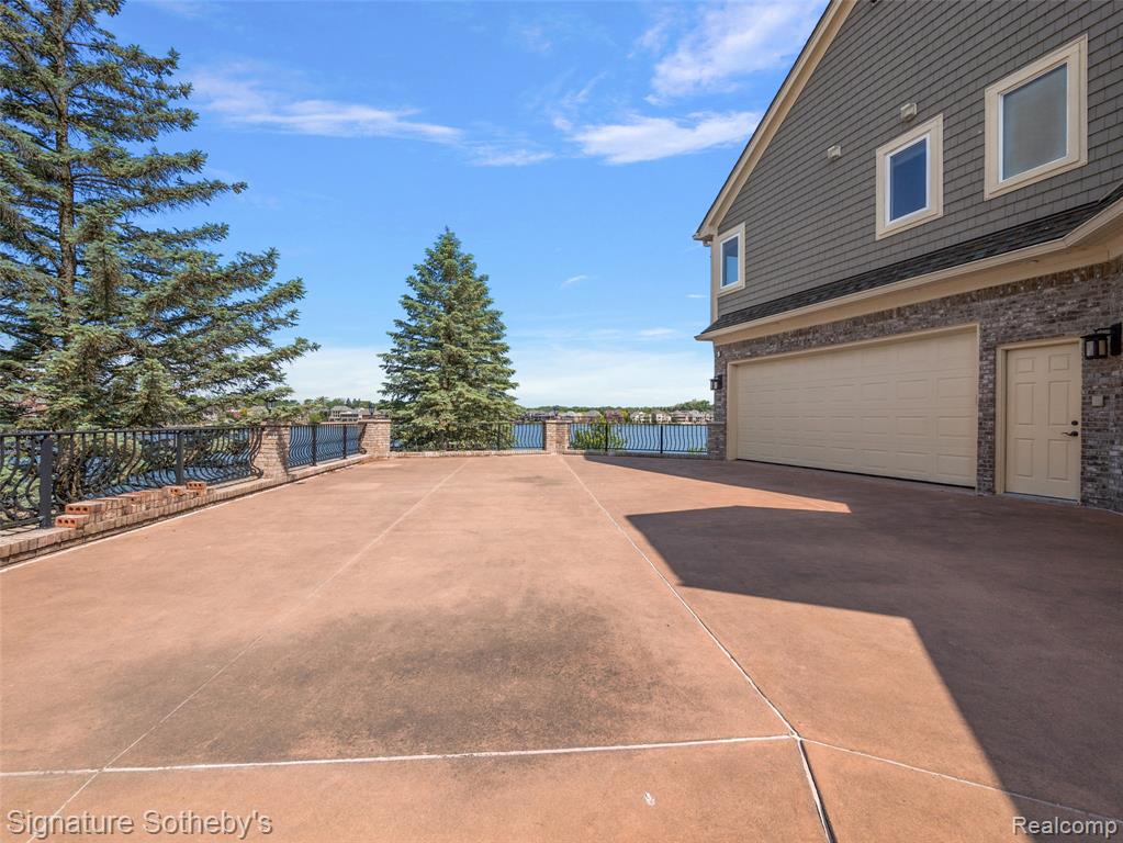 10611 Lighthouse Point Property Photo 52