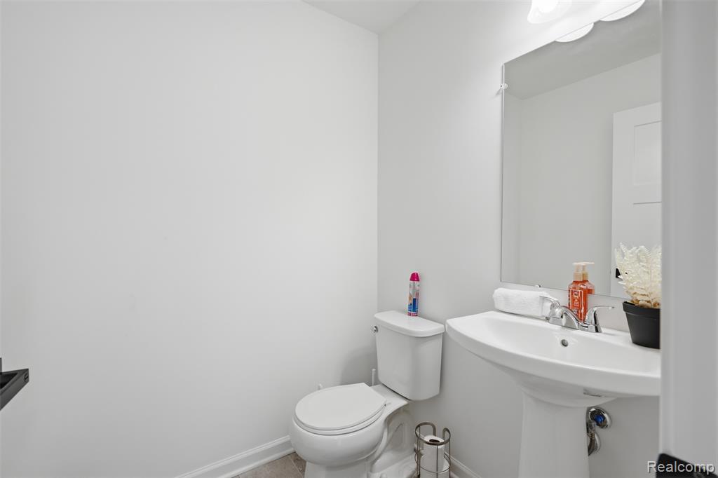 36323 Monroe Property Photo 24