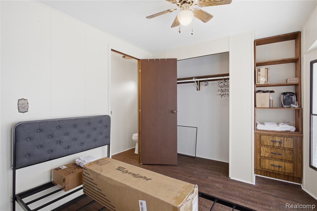 25716 Jackson St Property Photo 25