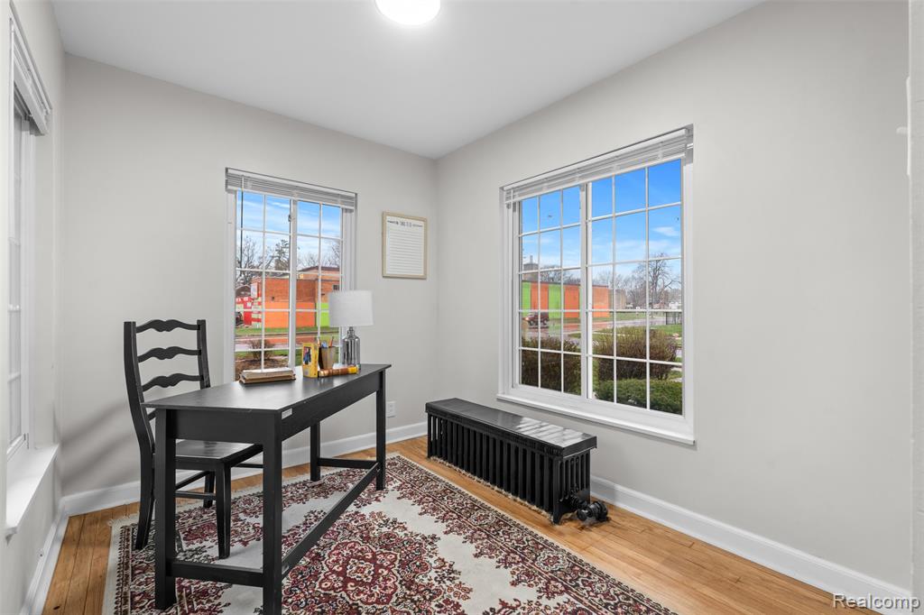 13910 Grandmont Avenue Property Photo 11