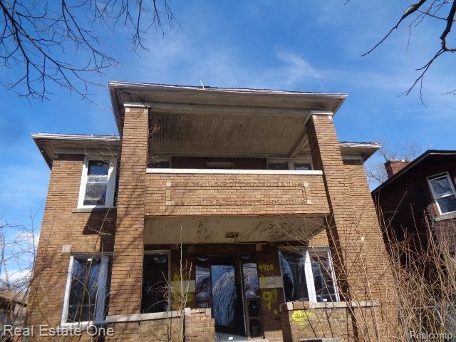 9928 Belleterre Street Property Photo 1
