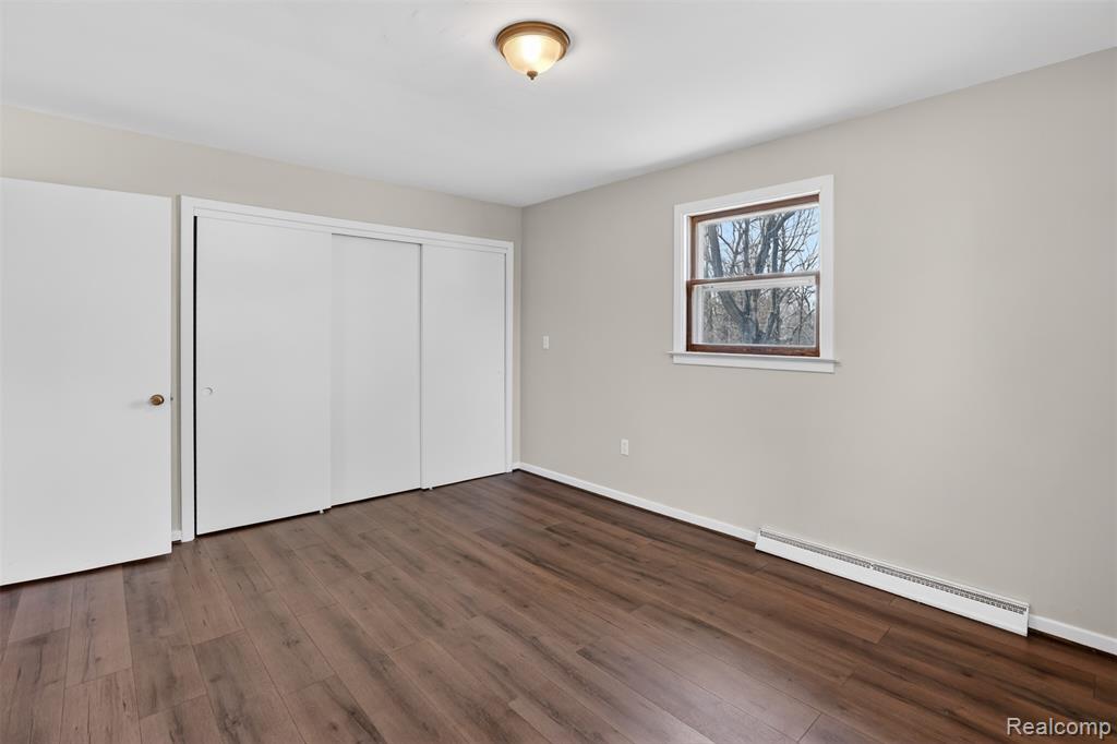2300 S Lincoln Property Photo 14