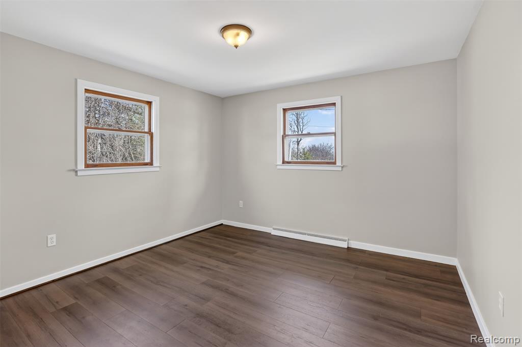 2300 S Lincoln Property Photo 15