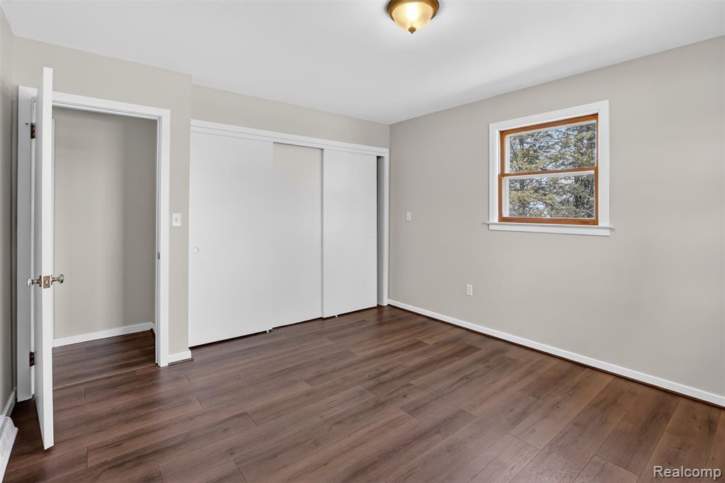 2300 S Lincoln Property Photo 16