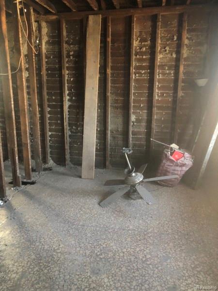 2219 Vermont Street Property Photo 9