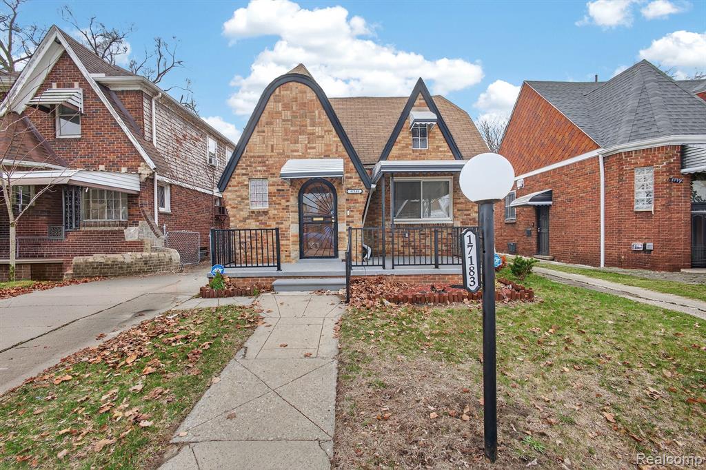 17183 Washburn Street Property Photo 1