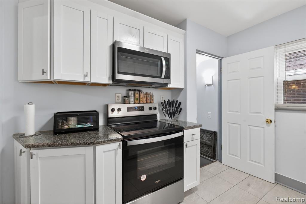 17183 Washburn Street Property Photo 14