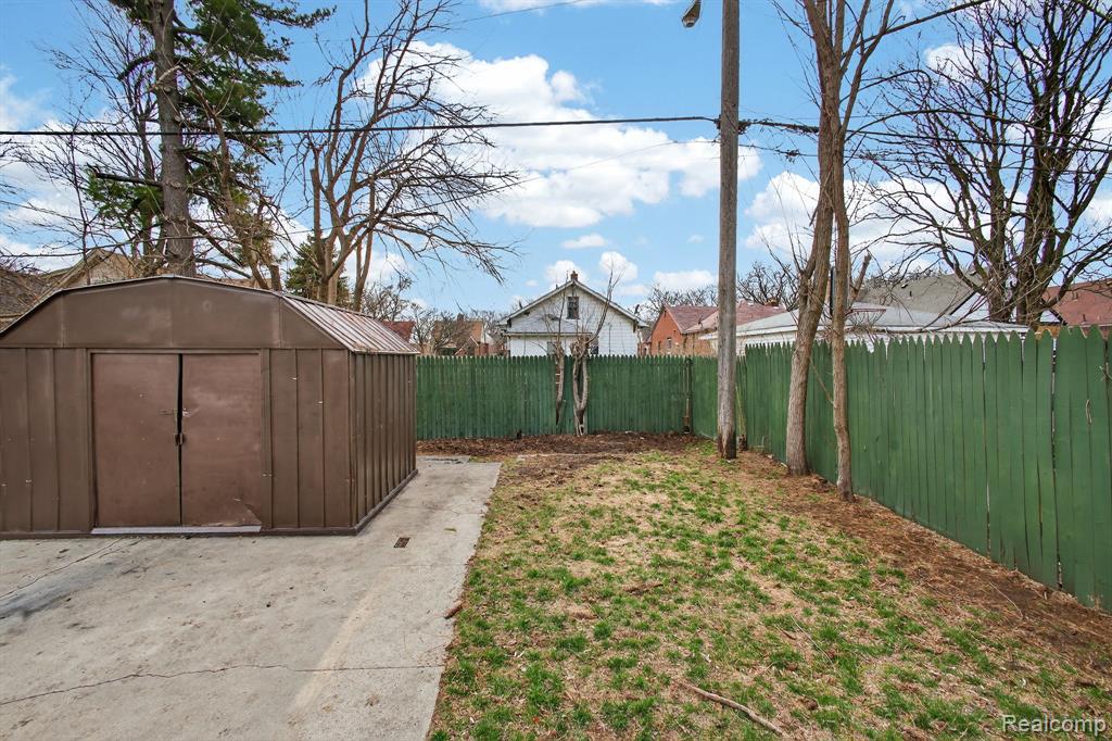 17183 Washburn Street Property Photo 24