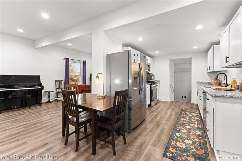 515 Clinton Street Property Photo 3