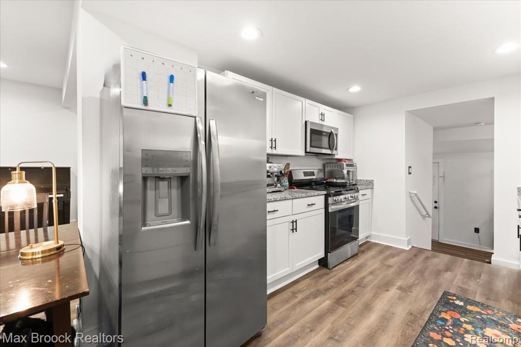 515 Clinton Street Property Photo 7