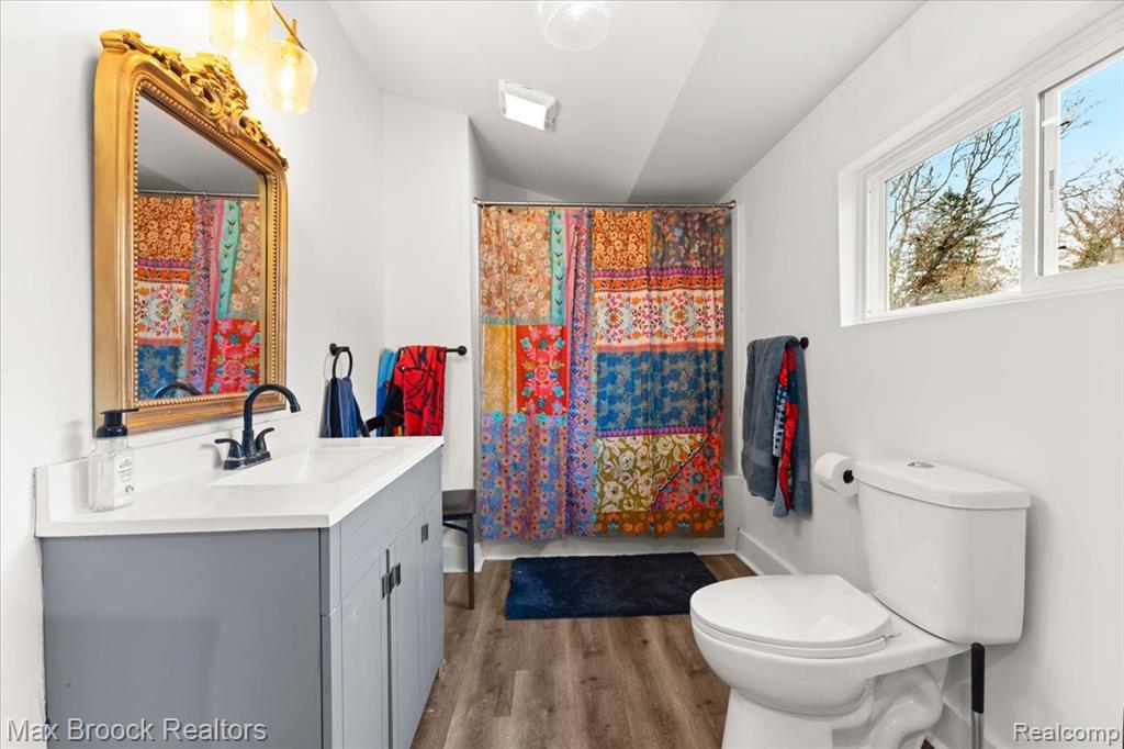 515 Clinton Street Property Photo 8