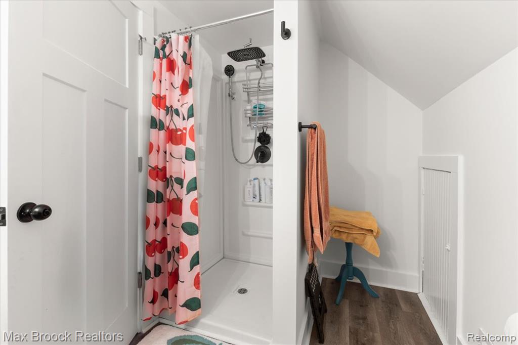 515 Clinton Street Property Photo 18