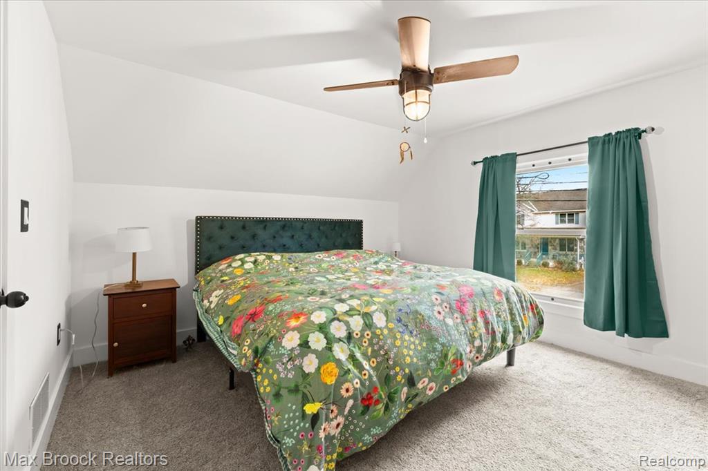 515 Clinton Street Property Photo 22