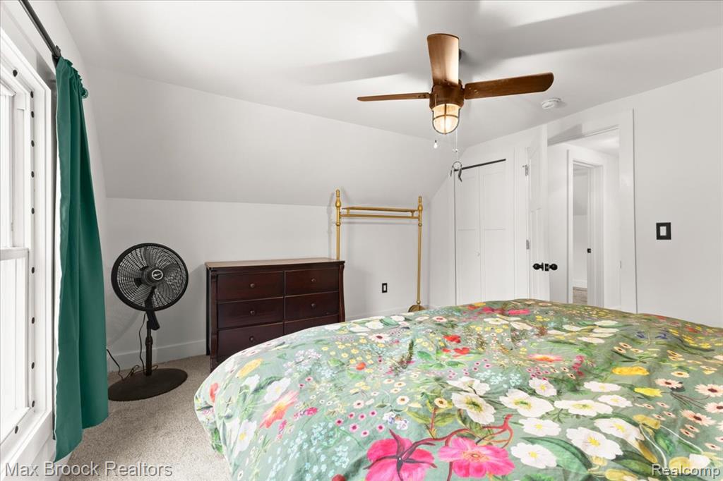 515 Clinton Street Property Photo 23