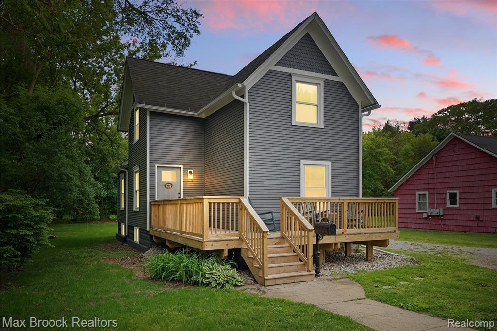 515 Clinton Street Property Photo 27