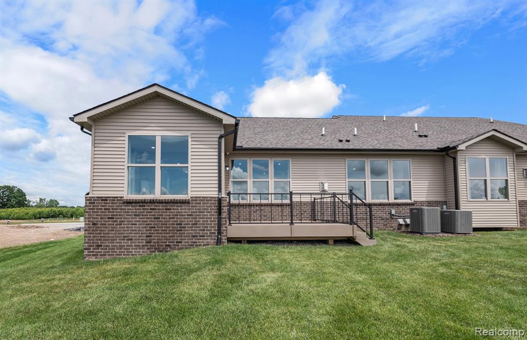 868 Kelpie Drive Property Photo 2
