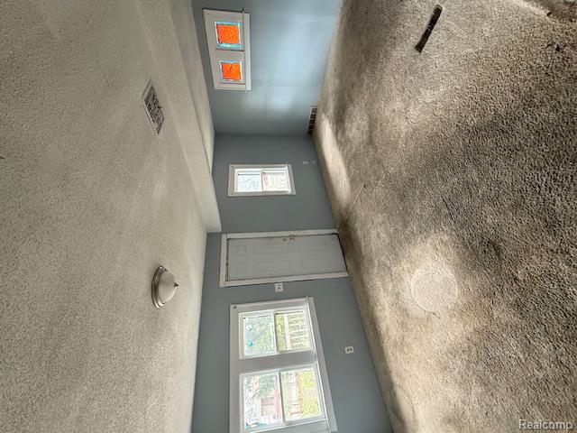 16845-7 Dolphin Street Property Photo 3