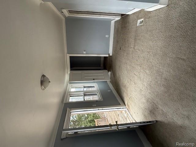 16845-7 Dolphin Street Property Photo 7