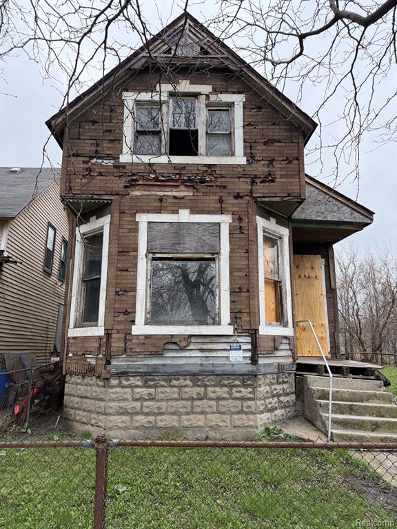 2546 W Forest Avenue Property Photo 1