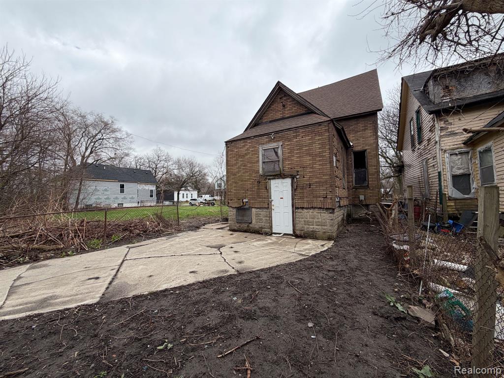 2546 W Forest Avenue Property Photo 2