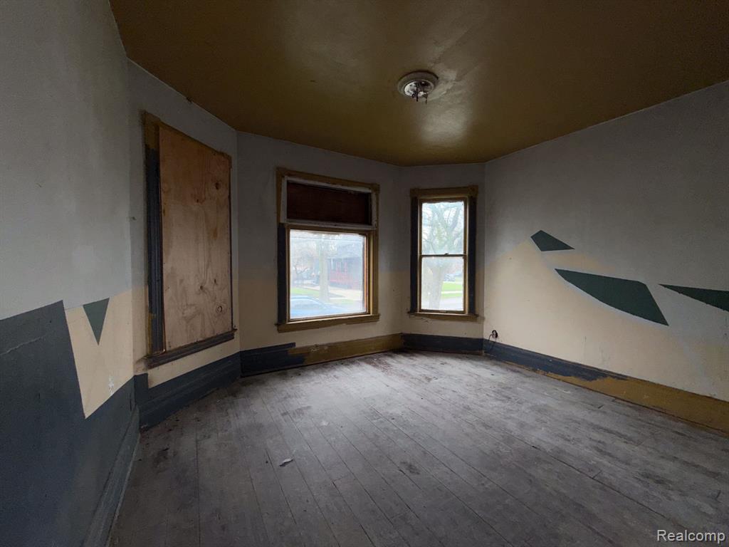 2546 W Forest Avenue Property Photo 5