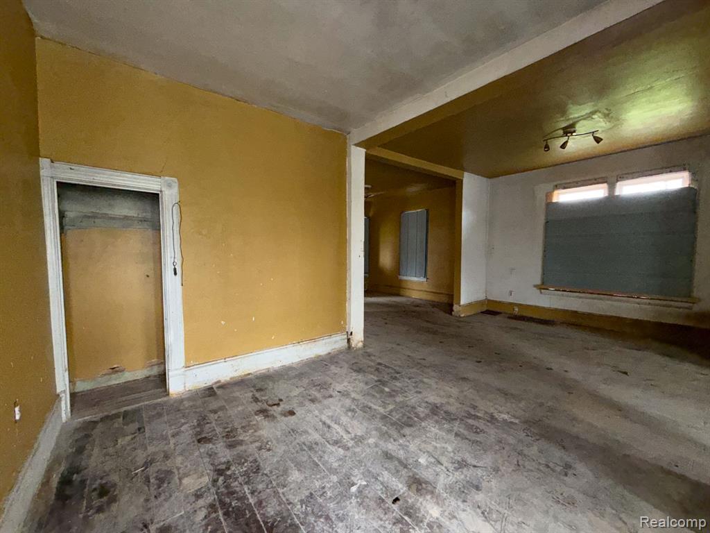 2546 W Forest Avenue Property Photo 7