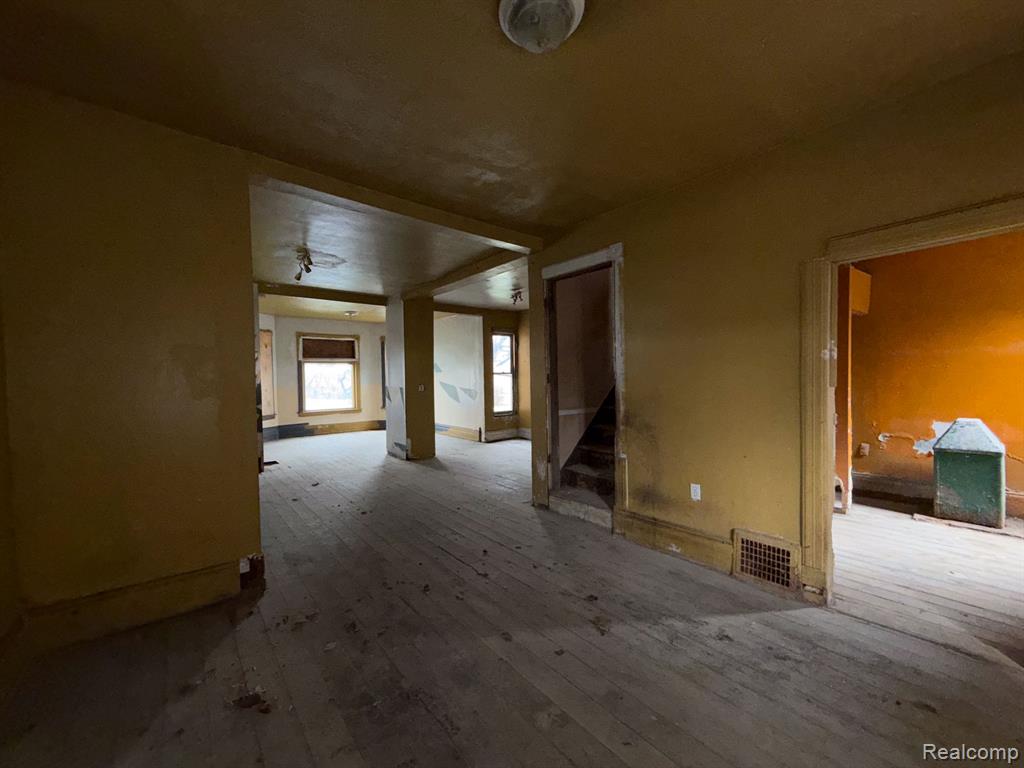 2546 W Forest Avenue Property Photo 10