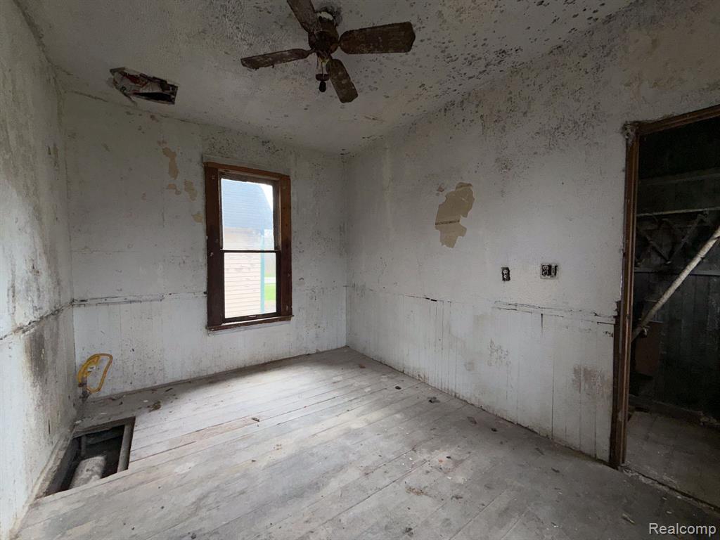 2546 W Forest Avenue Property Photo 13