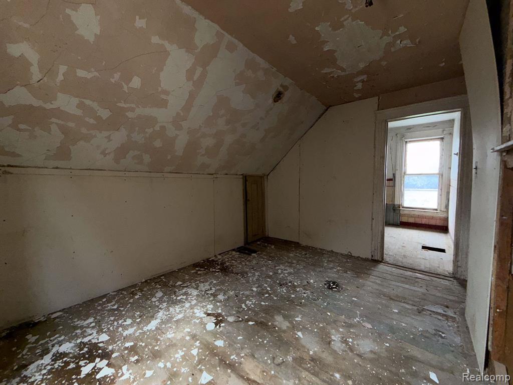 2546 W Forest Avenue Property Photo 14