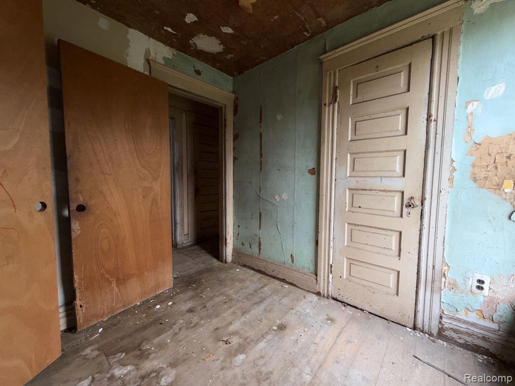 2546 W Forest Avenue Property Photo 18