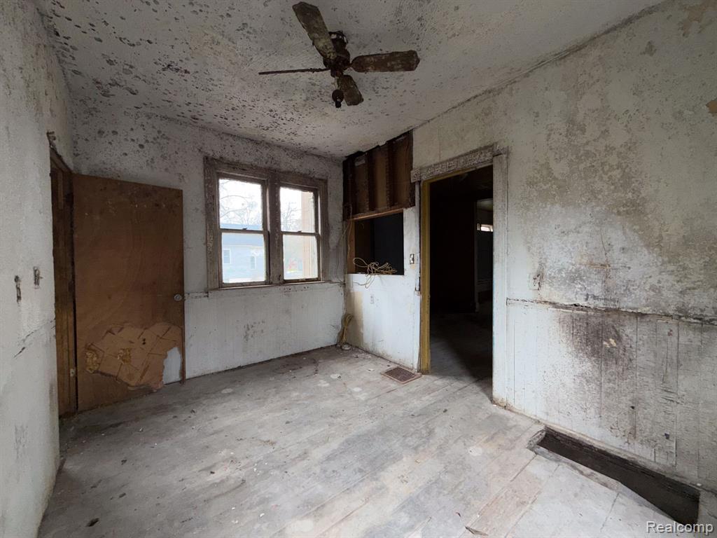 2546 W Forest Avenue Property Photo 26