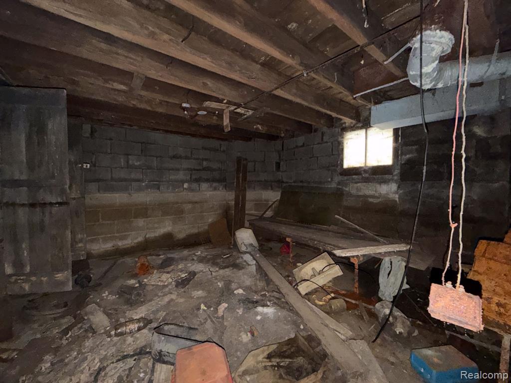 2546 W Forest Avenue Property Photo 29