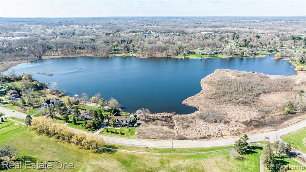 V/l Golf Club Property Photo 11