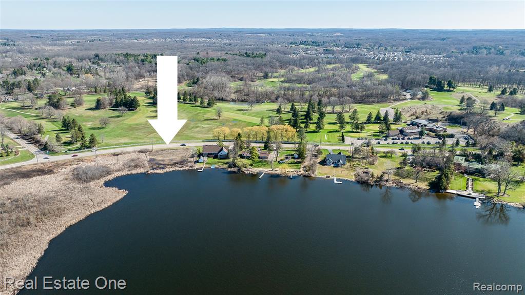 V/l Golf Club Property Photo 13