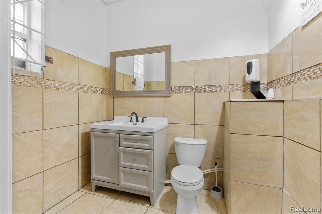 8633 Southfield Road Property Photo 16
