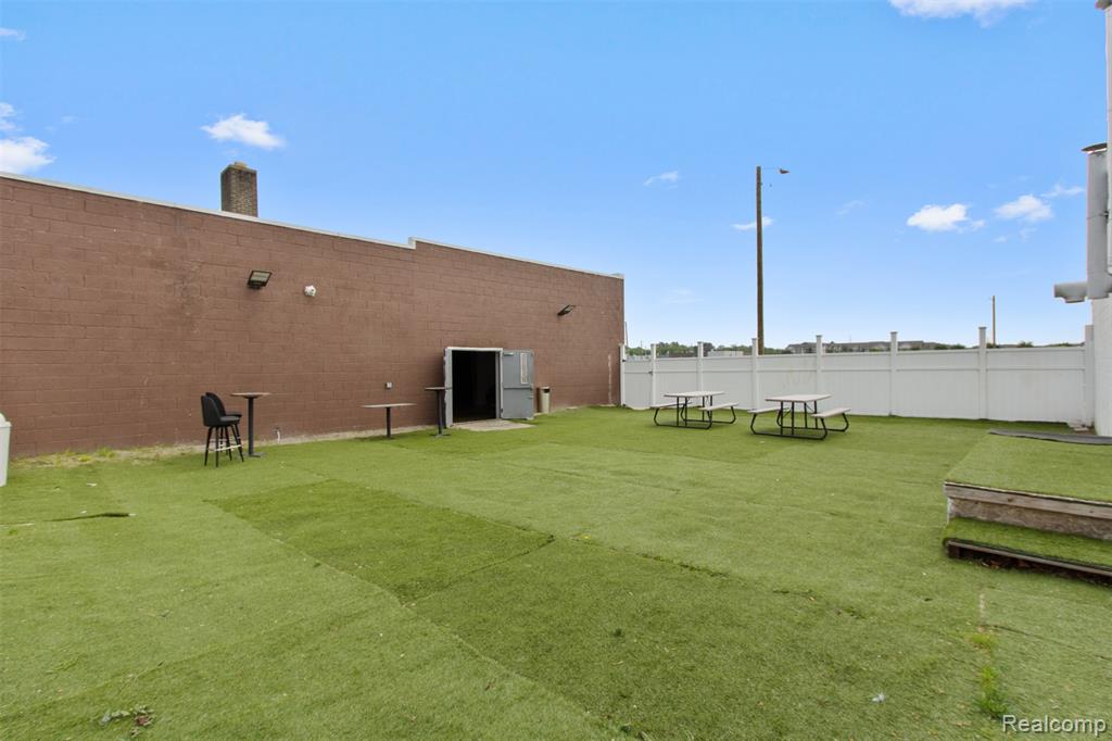8633 Southfield Road Property Photo 19