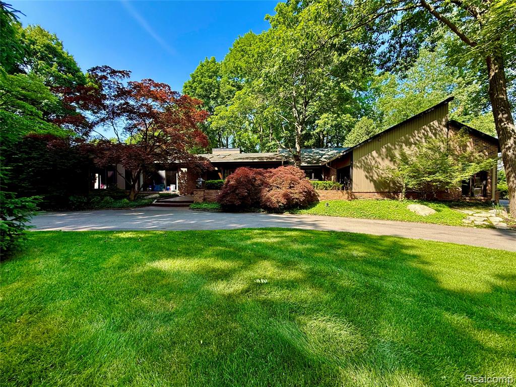 275 Pine Ridge Drive Property Photo 1