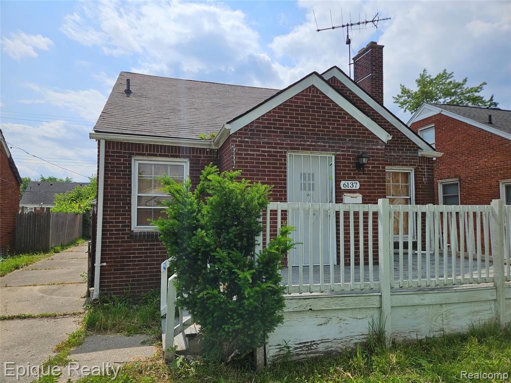 6137 Radnor Street Property Photo 1
