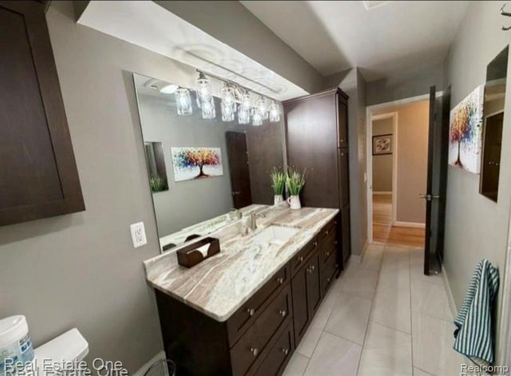 1115 Torpey Drive Property Photo 10
