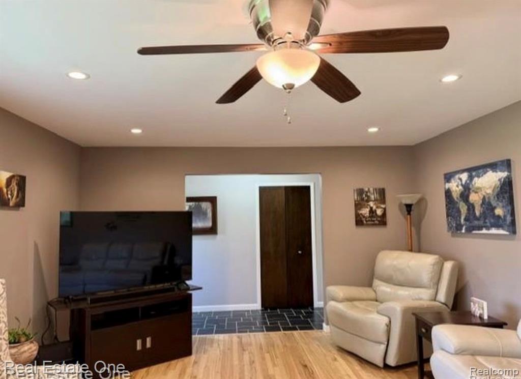 1115 Torpey Drive Property Photo 23