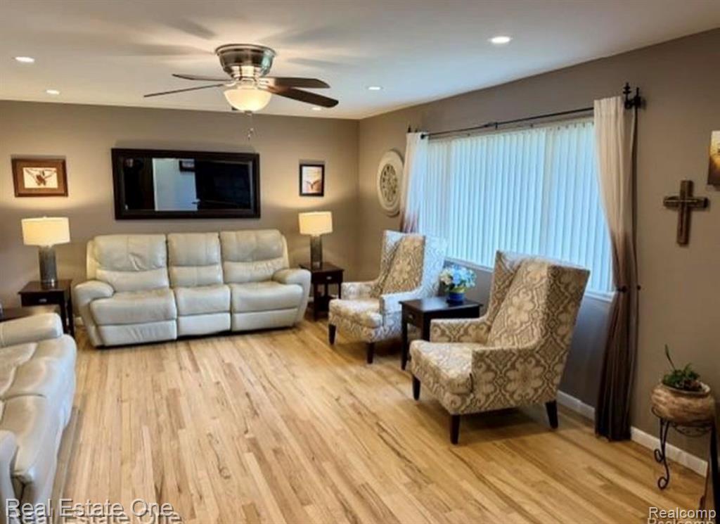 1115 Torpey Drive Property Photo 24