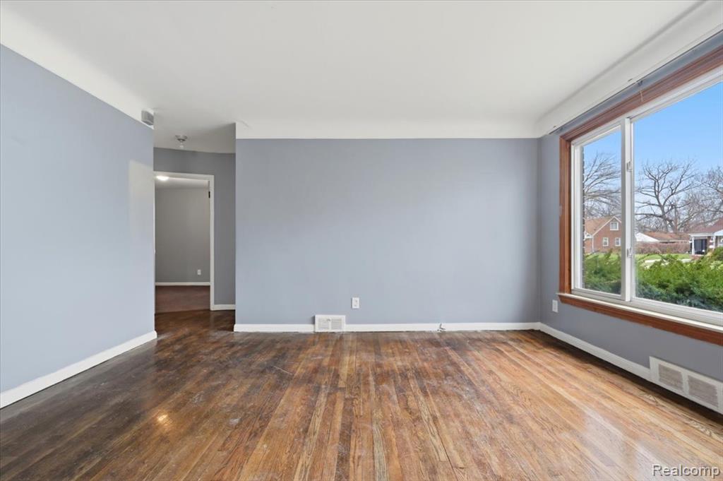 9193 Rutherford Street Property Photo 2
