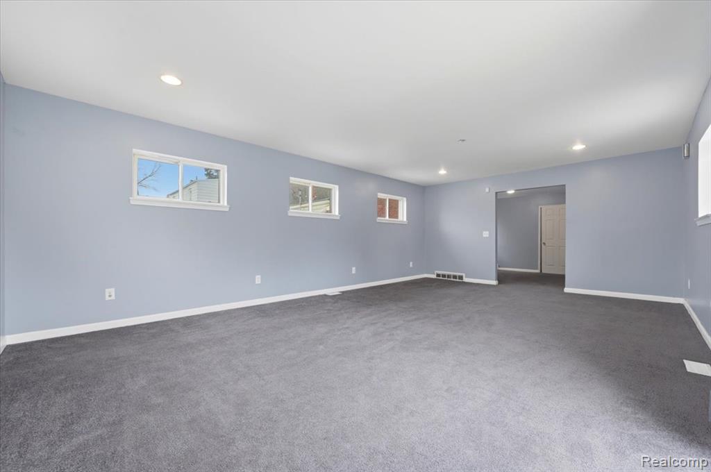 9193 Rutherford Street Property Photo 11