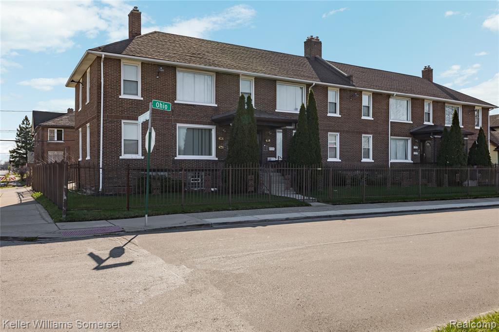 13660 Ohio Street Property Photo 4