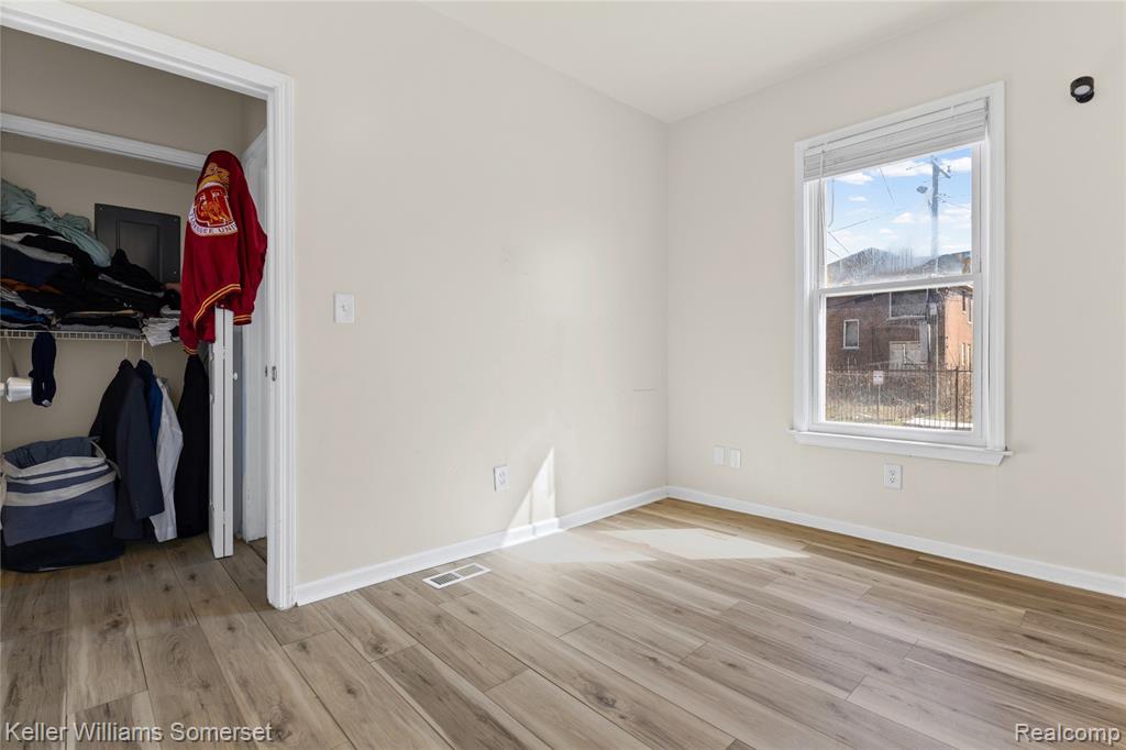 13660 Ohio Street Property Photo 16