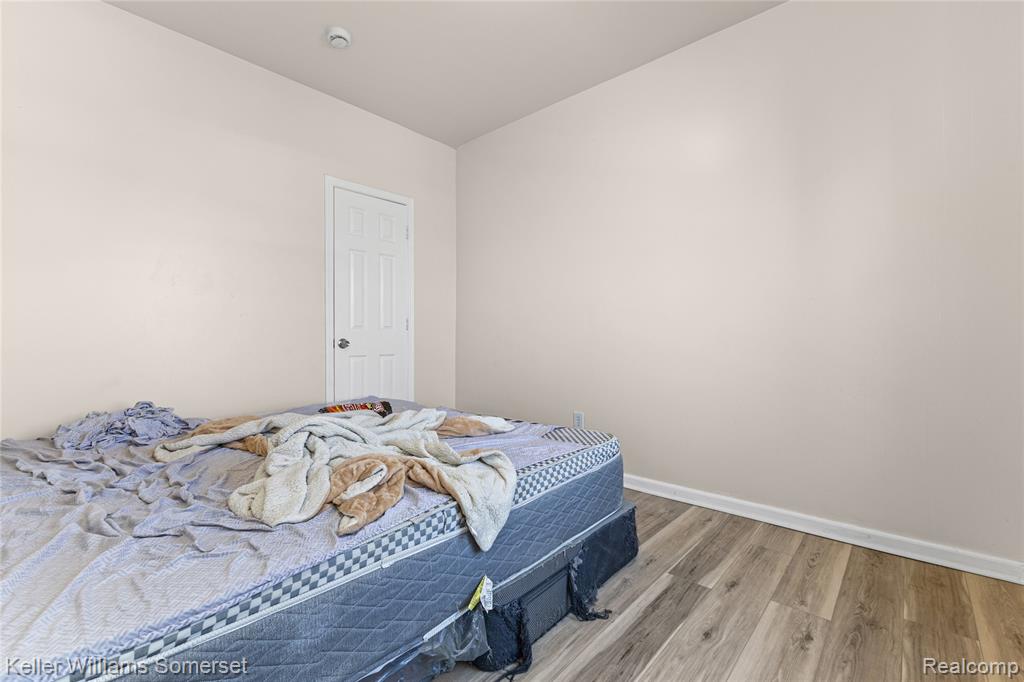 13660 Ohio Street Property Photo 18